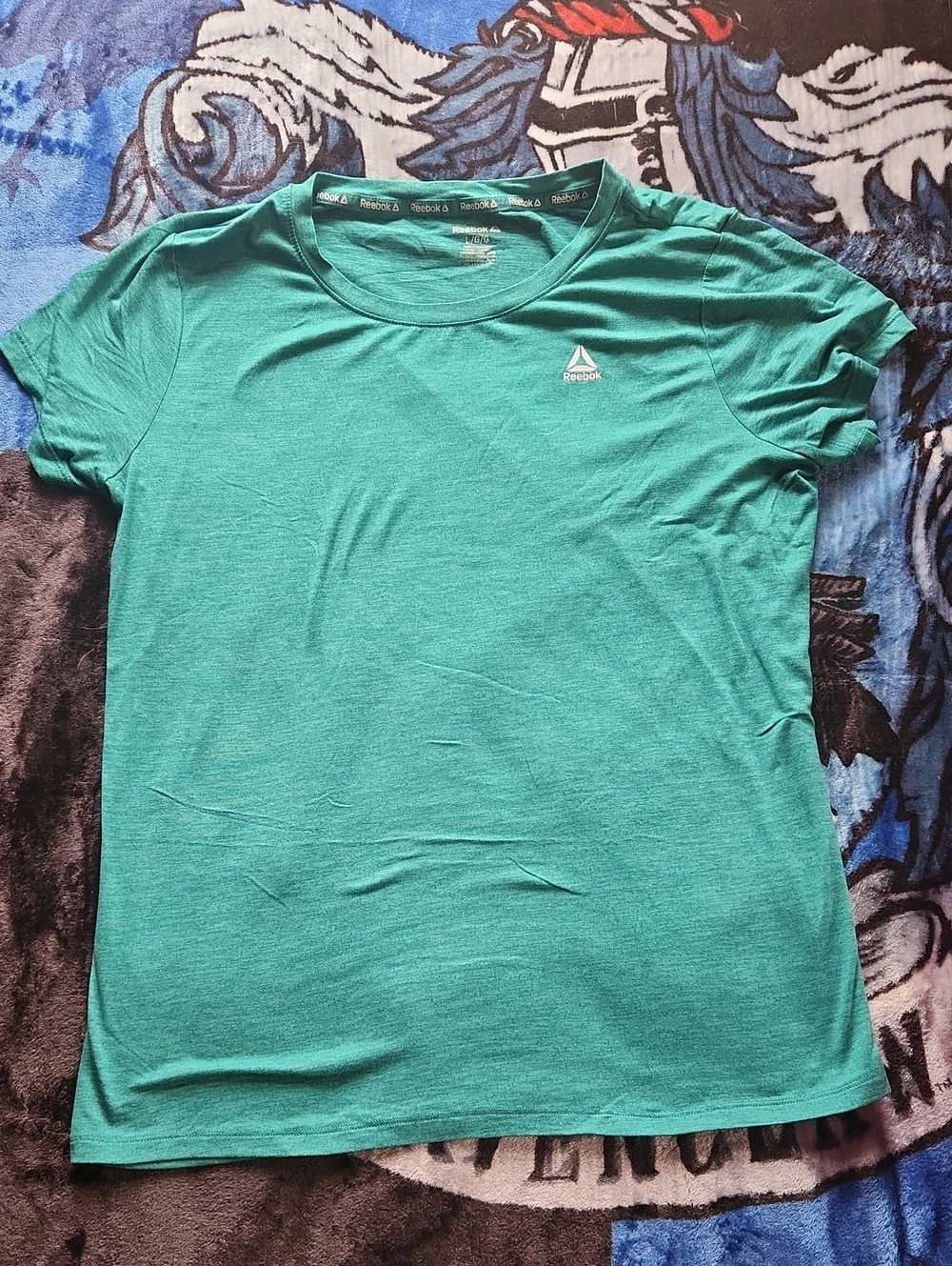 Reebok Short Sleeve Tees in Teal & Hot Pink Size Large